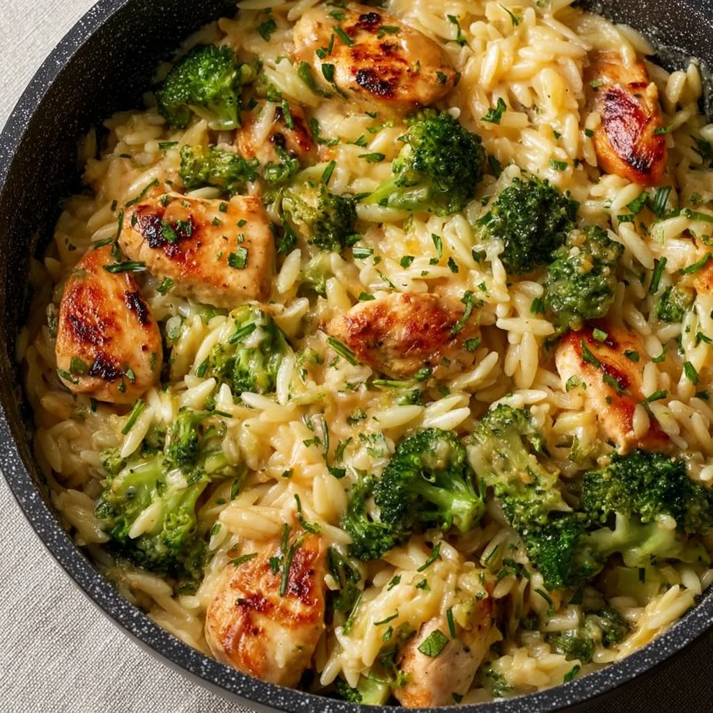 Käse-Hähnchen-Brokkoli-Orzo